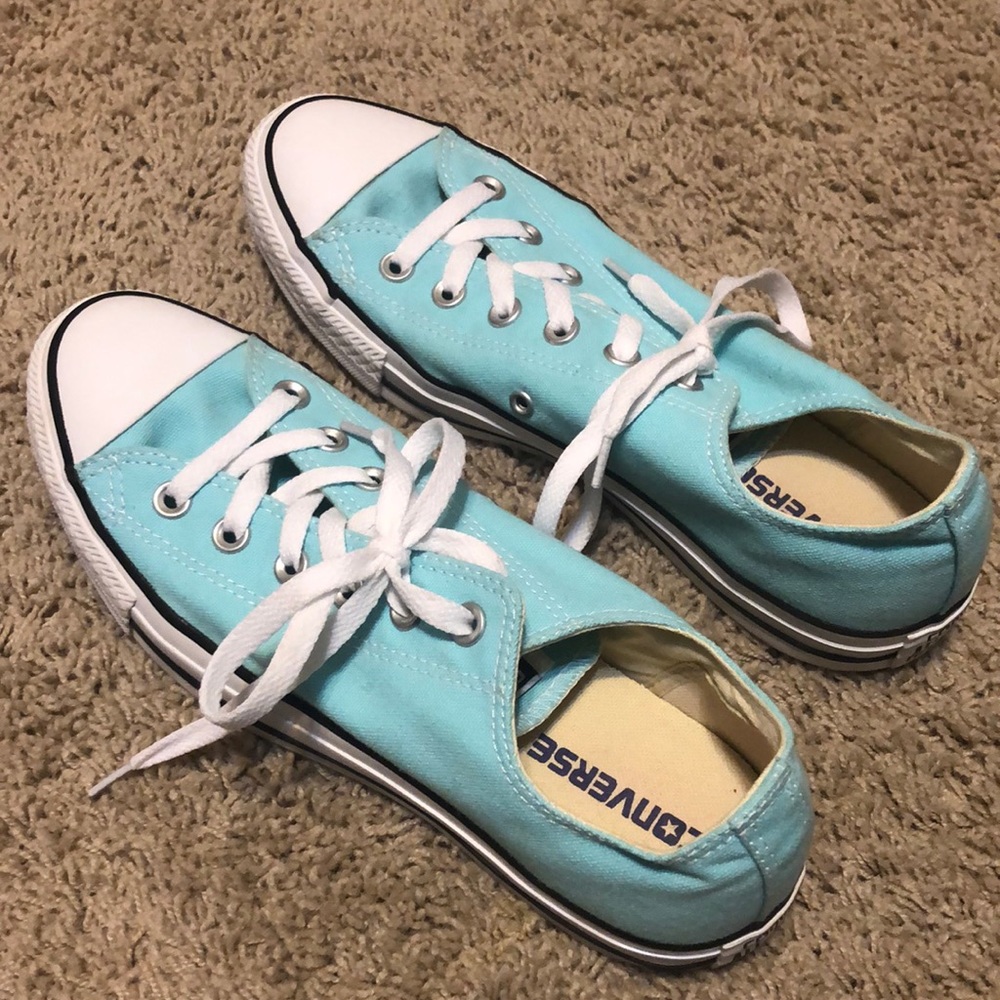 Converse low top turquoise/baby blue